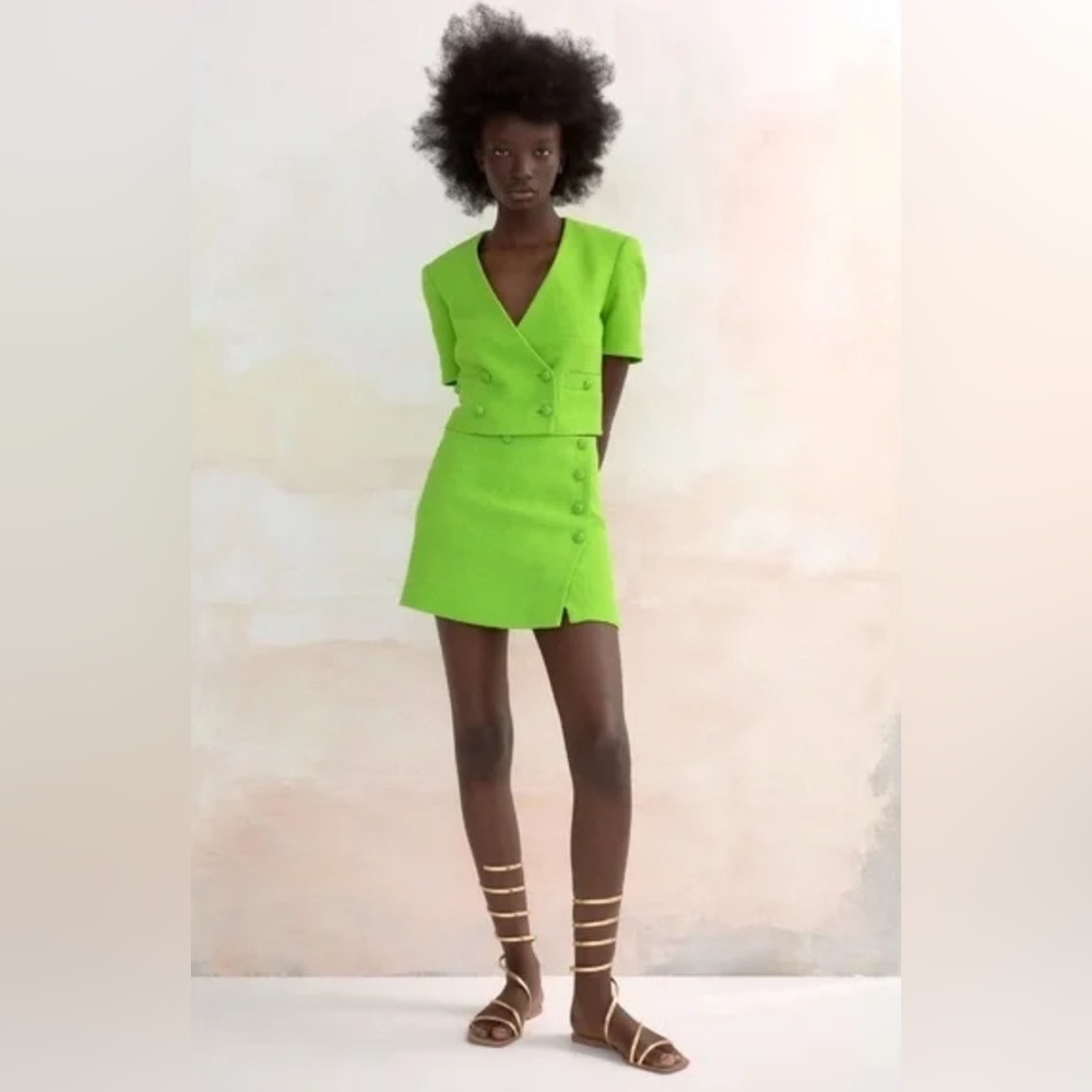 Zara Neon Green Textured‎ Skirt, Size XL